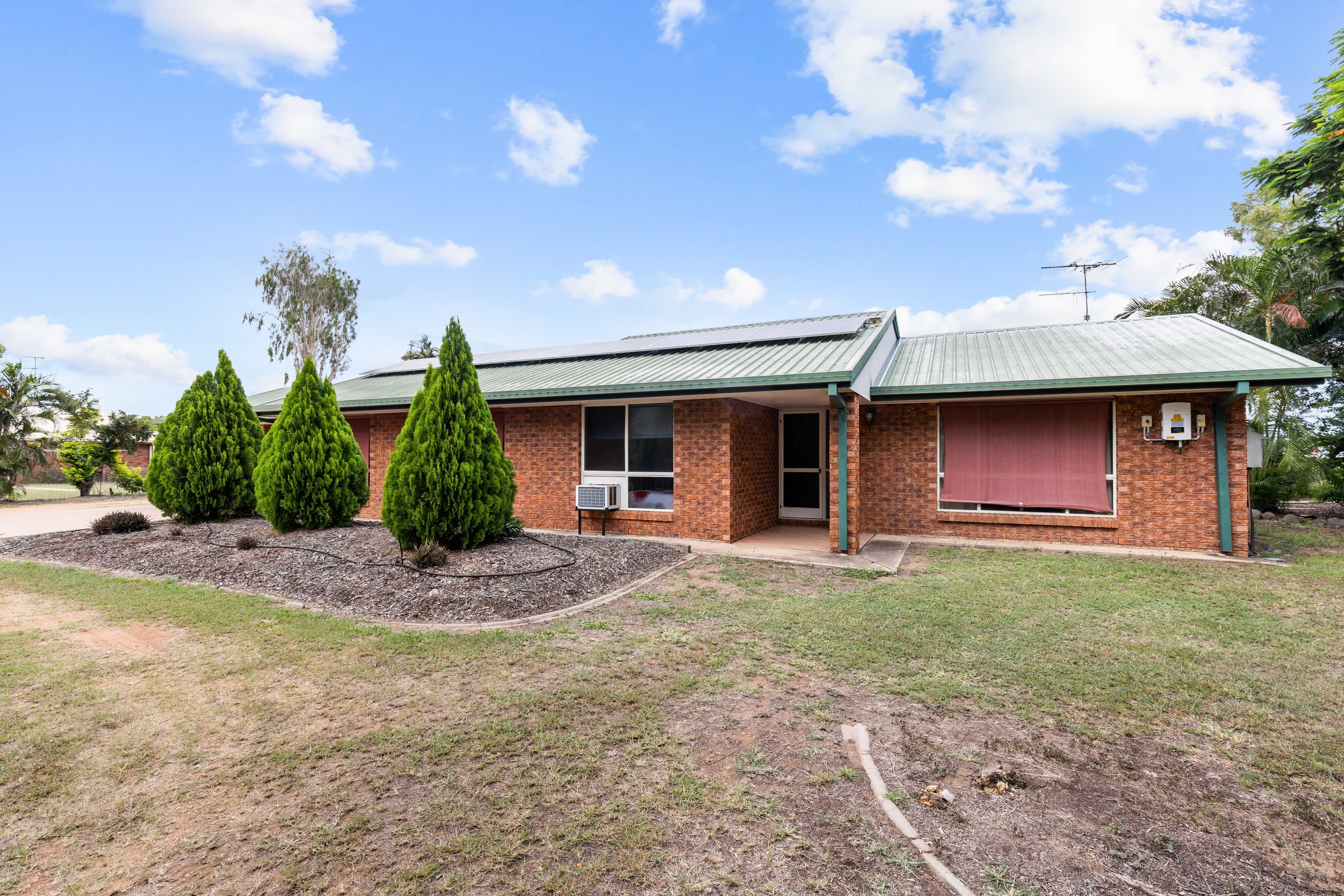 9 Oxley Court, Emerald QLD 4720, Emerald - Thumbnail 2
