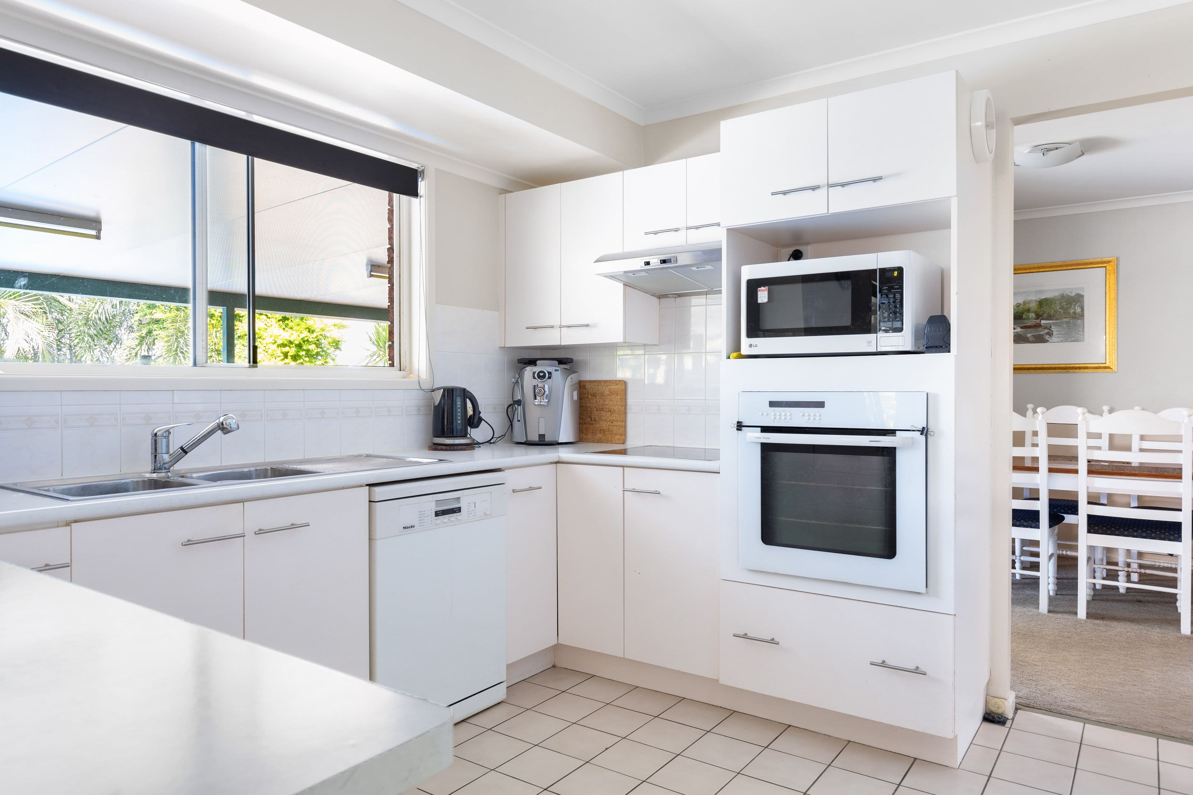 9 Oxley Court, Emerald QLD 4720, Emerald - Thumbnail 3
