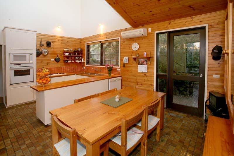 8 Trent Court, NOTTING HILL VIC 3168, Notting Hill - Thumbnail 2