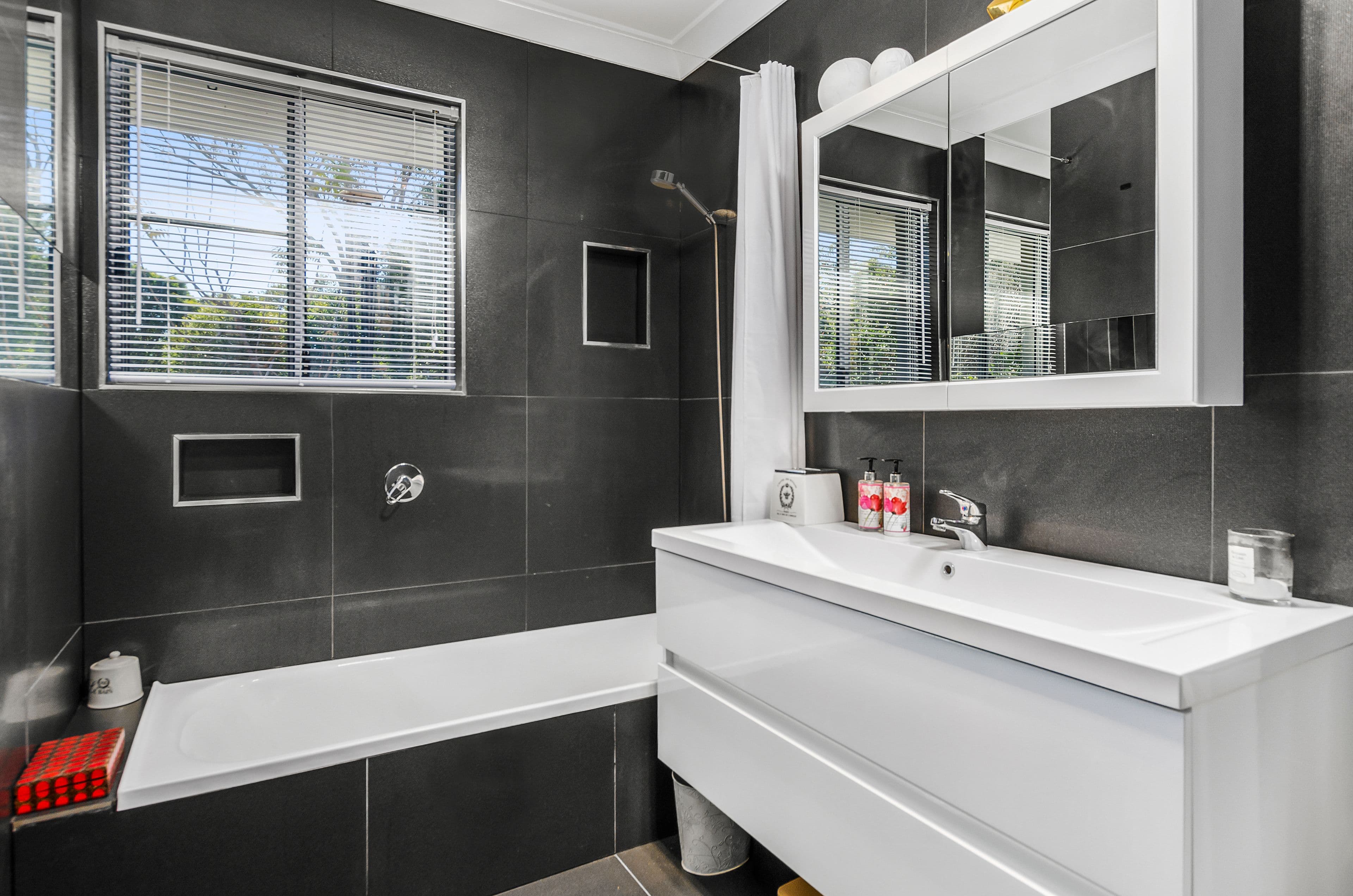 29 Sunset Point Drive, Mittagong - Thumbnail 2