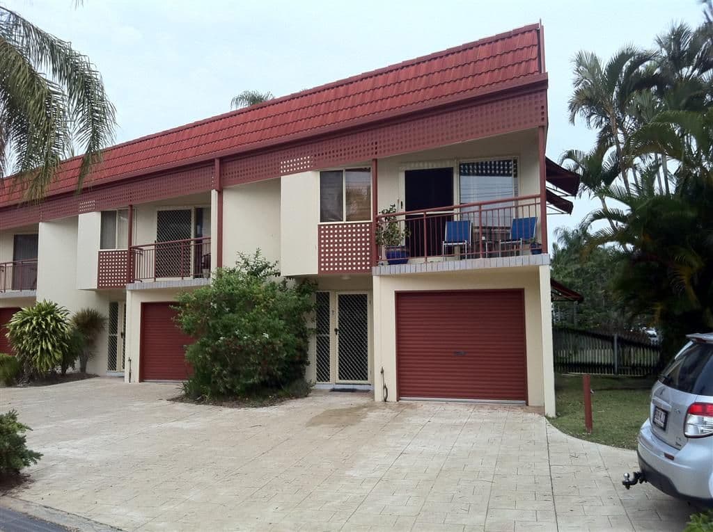 457 Charlton Esplanade, TORQUAY QLD 4655, Torquay - Image 1
