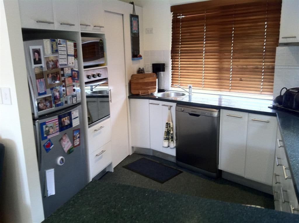 457 Charlton Esplanade, TORQUAY QLD 4655, Torquay - Thumbnail 2