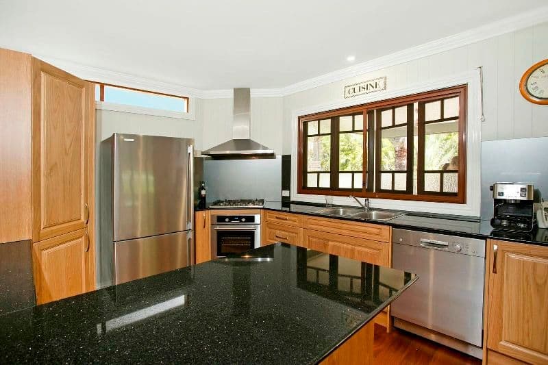 10 Ellesmere Street, YERONGA QLD 4104, Yeronga - Thumbnail 5