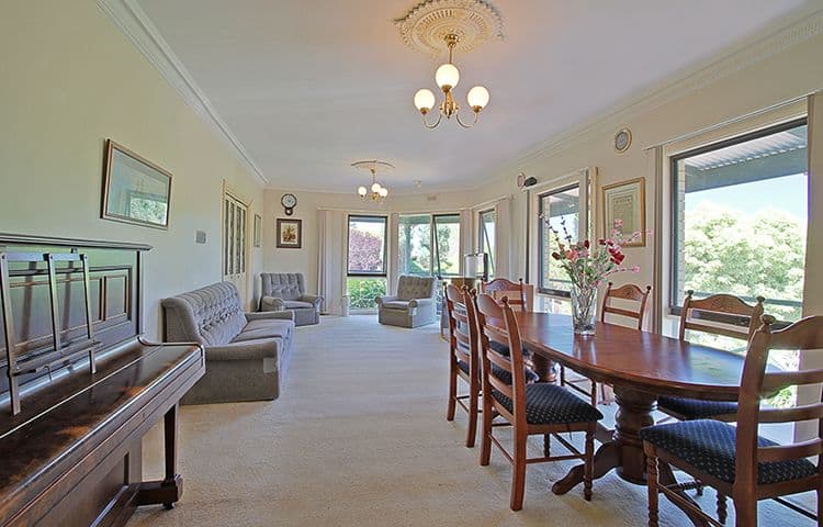 14 Patrick Close, GREENSBOROUGH VIC 3088, Greensborough - Thumbnail 2
