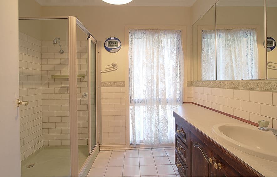 14 Patrick Close, GREENSBOROUGH VIC 3088, Greensborough - Thumbnail 4