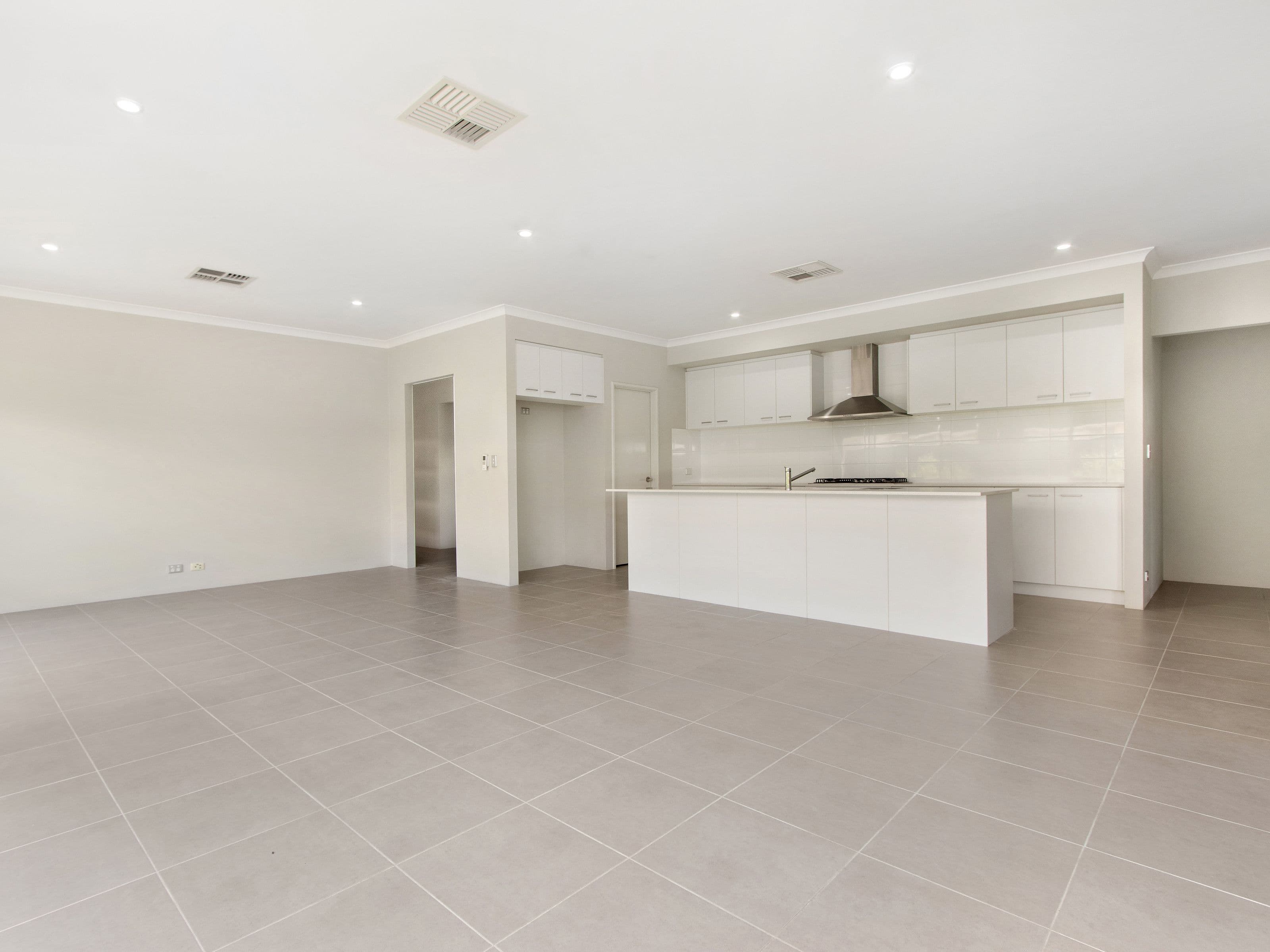 15 Lanagan Drive, Baldivis WA 6171, Baldivis - Thumbnail 3