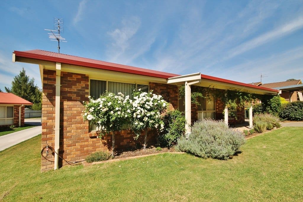 2-4 Cowper Street, Young NSW 2594, Young - Thumbnail 2