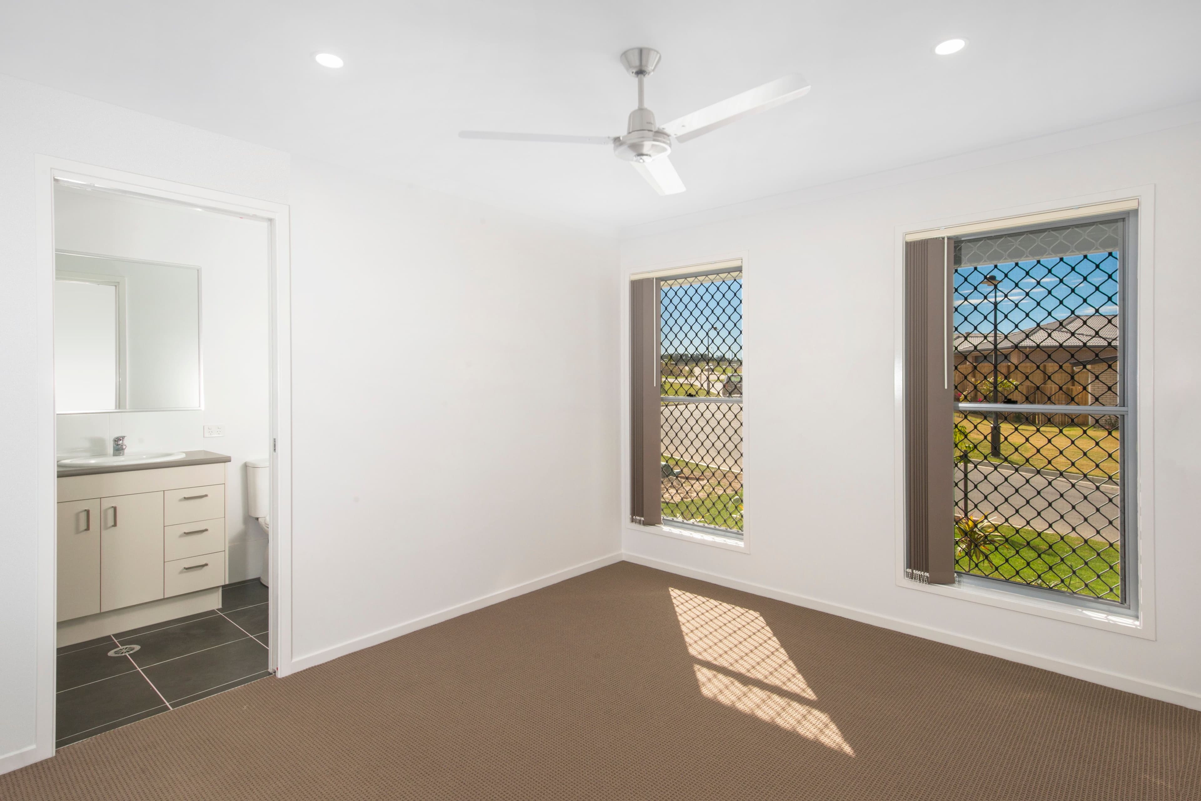 30 Hollanders Crescent, Ormeau Hills QLD 4208, Ormeau Hills - Thumbnail 2