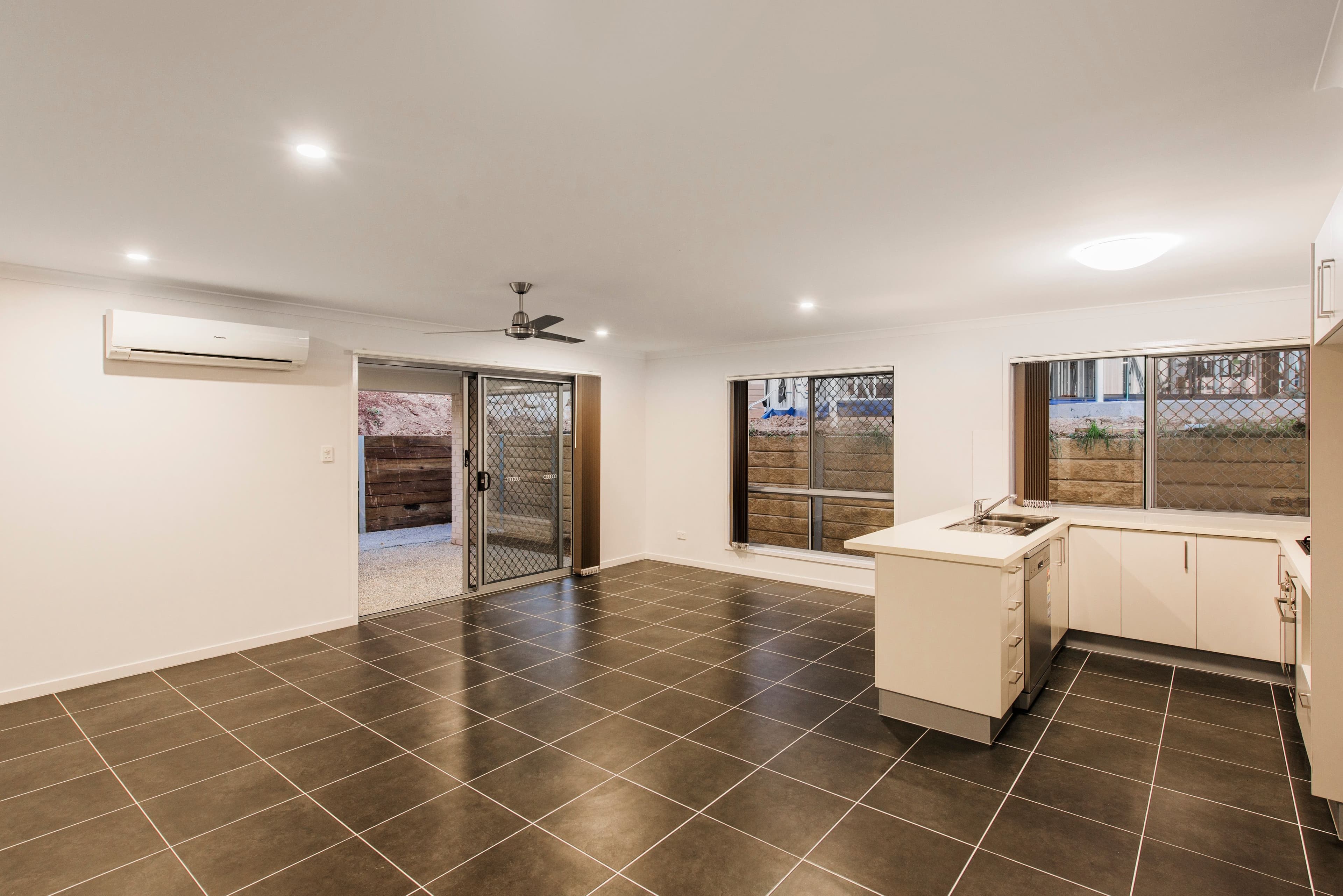 30 Hollanders Crescent, Ormeau Hills QLD 4208, Ormeau Hills - Thumbnail 5
