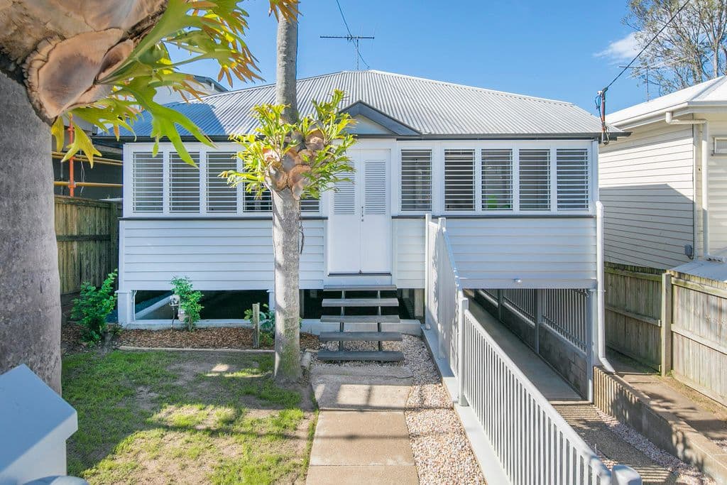 15 Miles Street, Hawthorne QLD 4171, Hawthorne - Image 1
