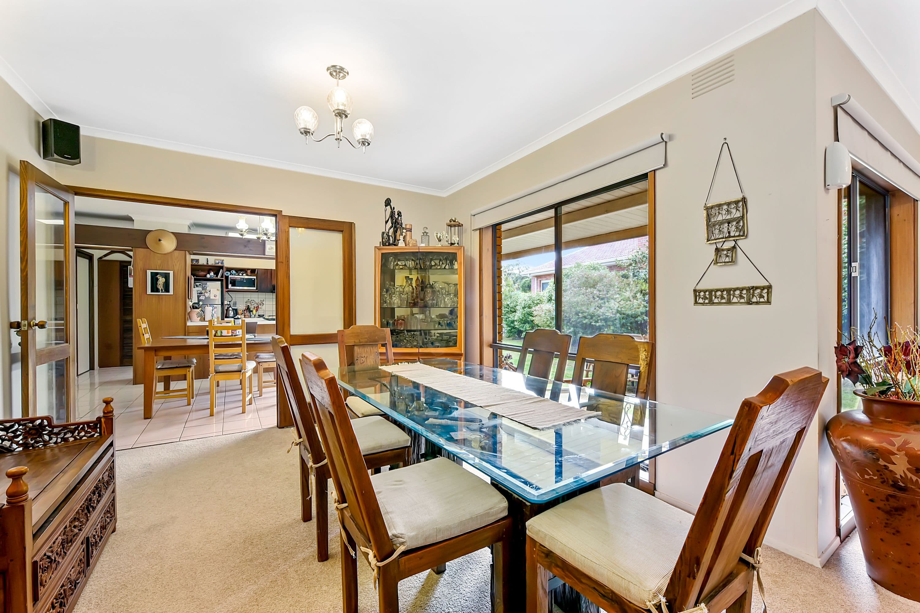 15 Mannering Drive, Glen Waverley VIC 3150, Glen Waverley - Thumbnail 2