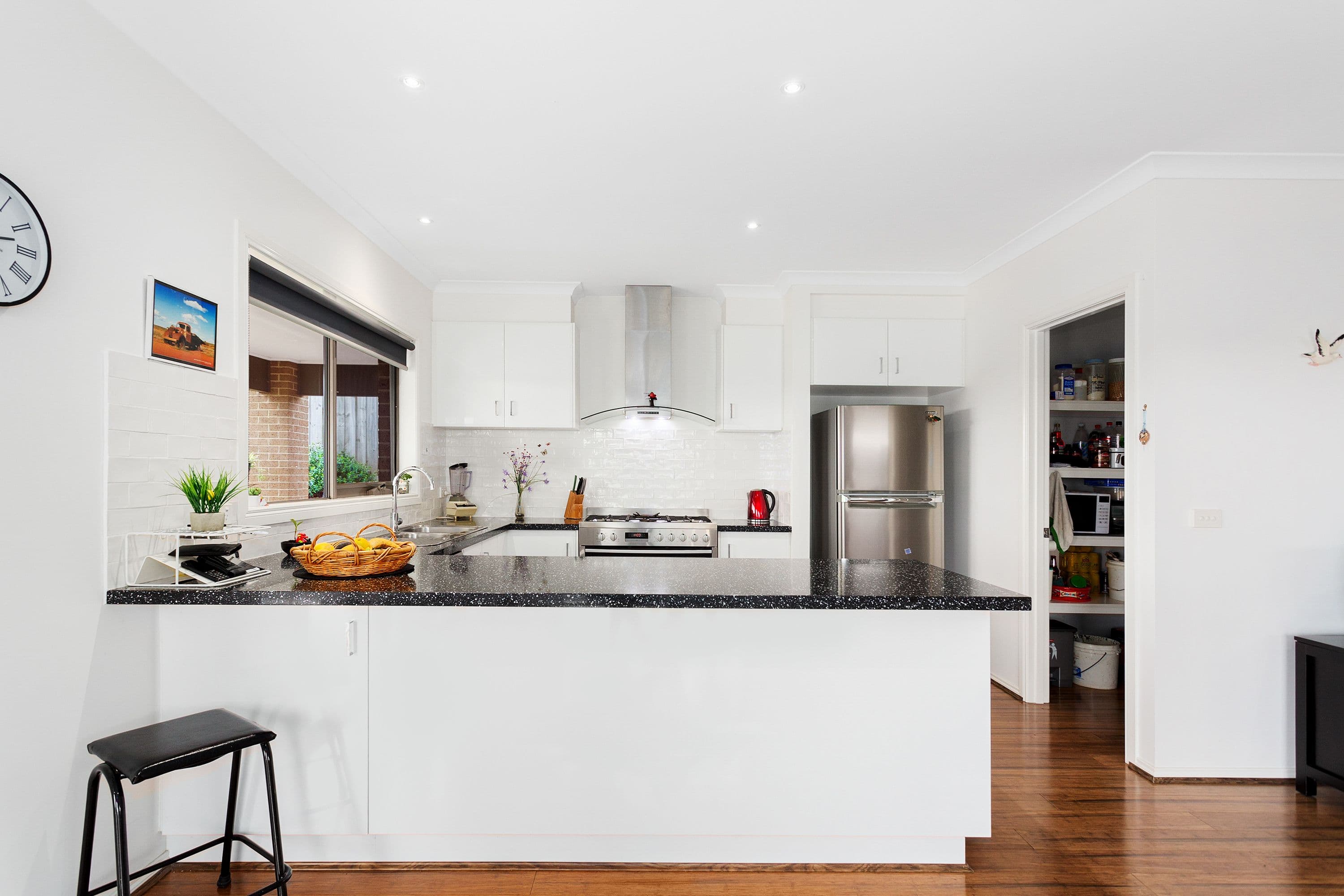 10 Mayfair Drive, Drouin VIC 3818, Drouin - Thumbnail 2