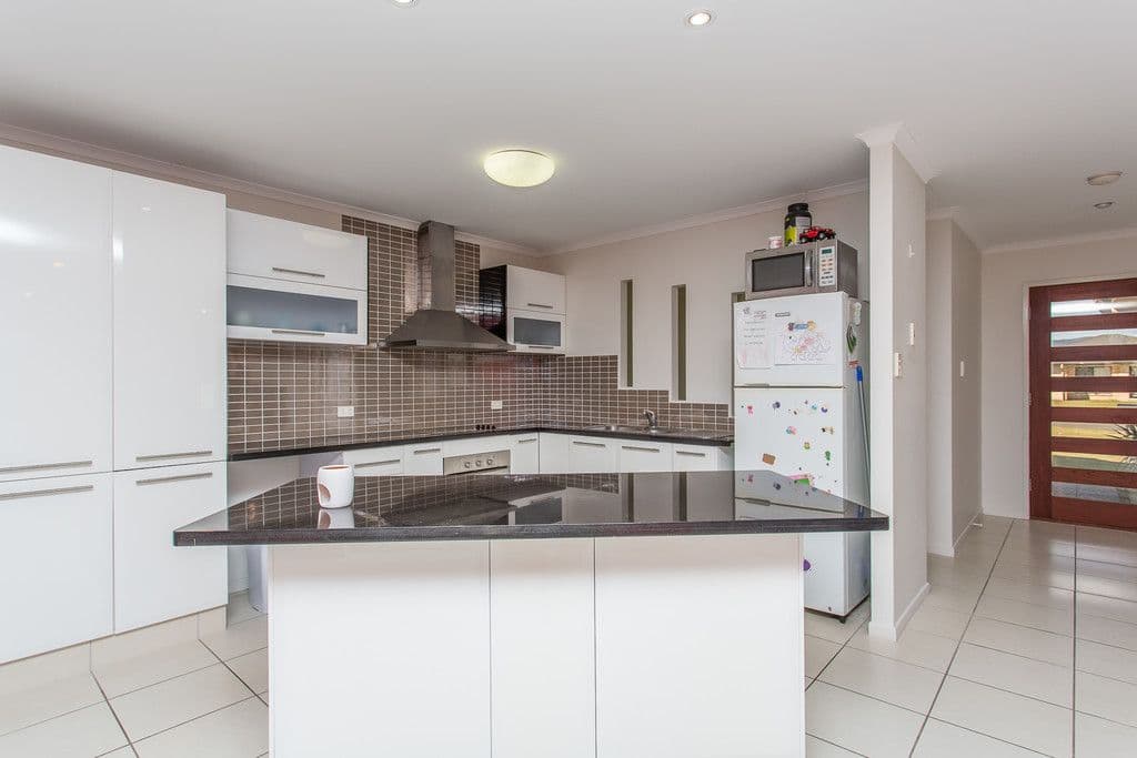 34 Elizabeth, Mirani QLD 4754, Mirani - Thumbnail 2