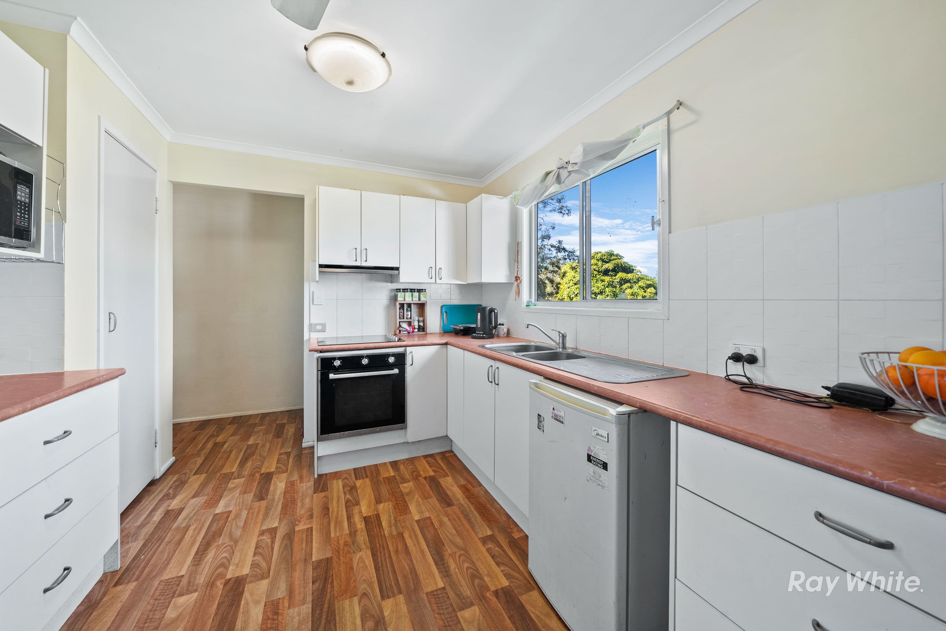 6 Walcha Court, Beenleigh QLD 4207, Beenleigh - Thumbnail 3