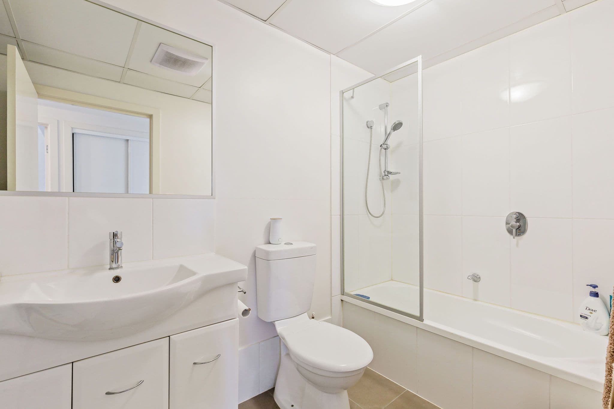 51 Playfield Street, Chermside QLD 4032, Chermside - Thumbnail 5
