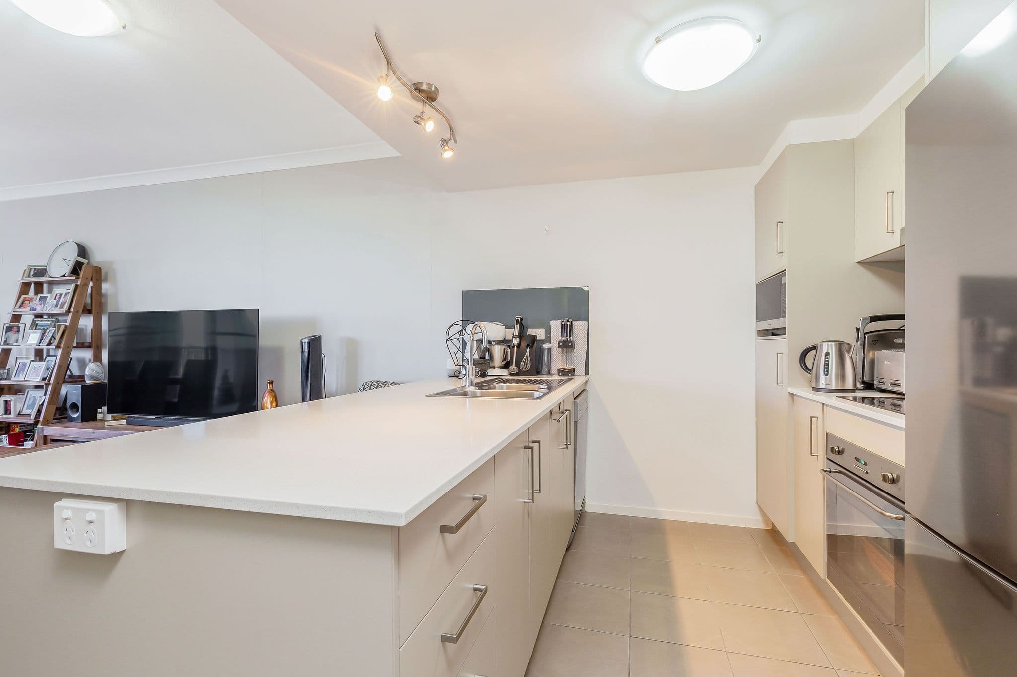51 Playfield Street, Chermside QLD 4032, Chermside - Thumbnail 6