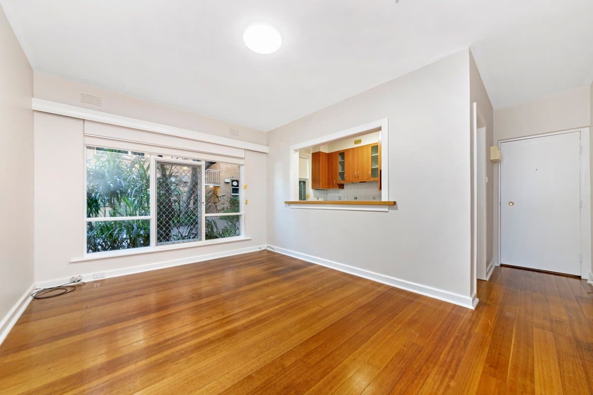 17 / 10 Acland Street, St Kilda, VIC, 3182, St Kilda - Thumbnail 3