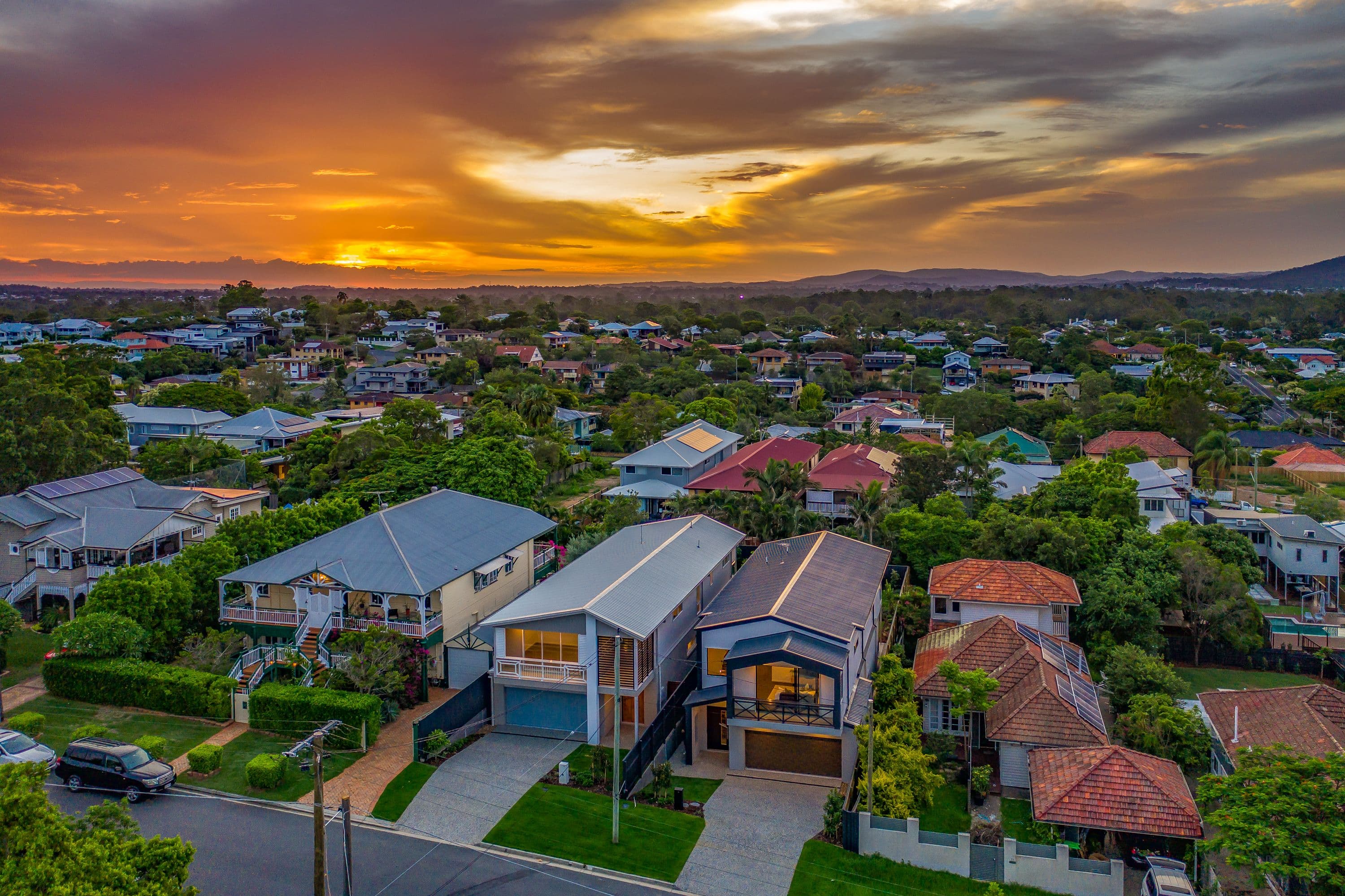 15 Lily Avenue, Yeronga QLD 4104, Yeronga - Thumbnail 2