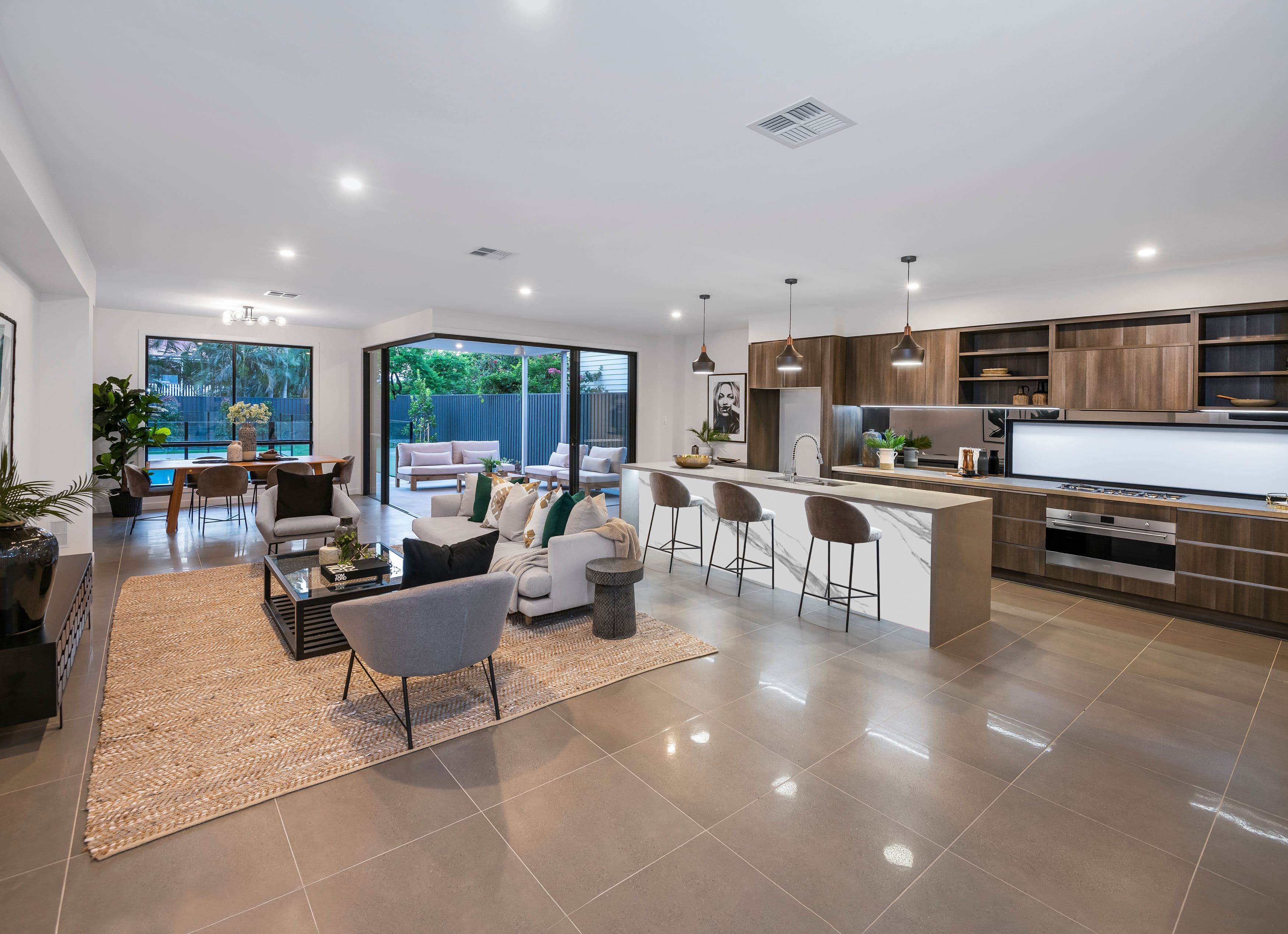 15 Lily Avenue, Yeronga QLD 4104, Yeronga - Thumbnail 4