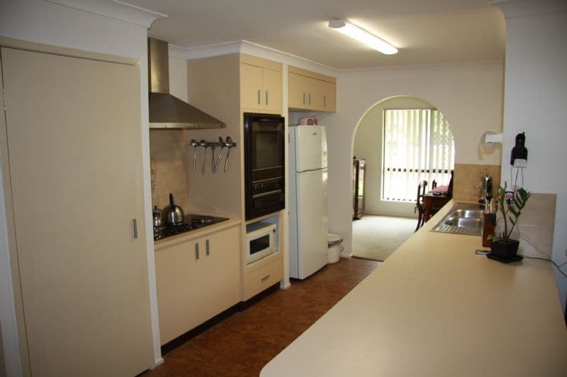 42 Barber Road, FERNY HILLS QLD 4055, Ferny Hills - Thumbnail 4