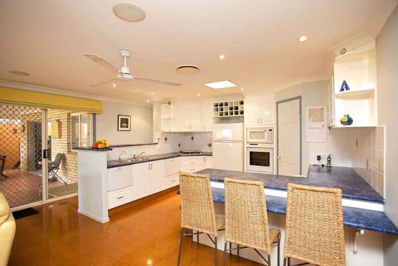 2 Lonsdale Place, WISHART QLD 4122, Wishart - Thumbnail 2