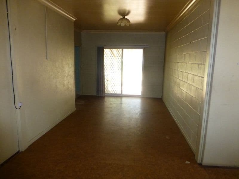 18 Russell Street, BATHURST NSW 2795, Bathurst - Thumbnail 3