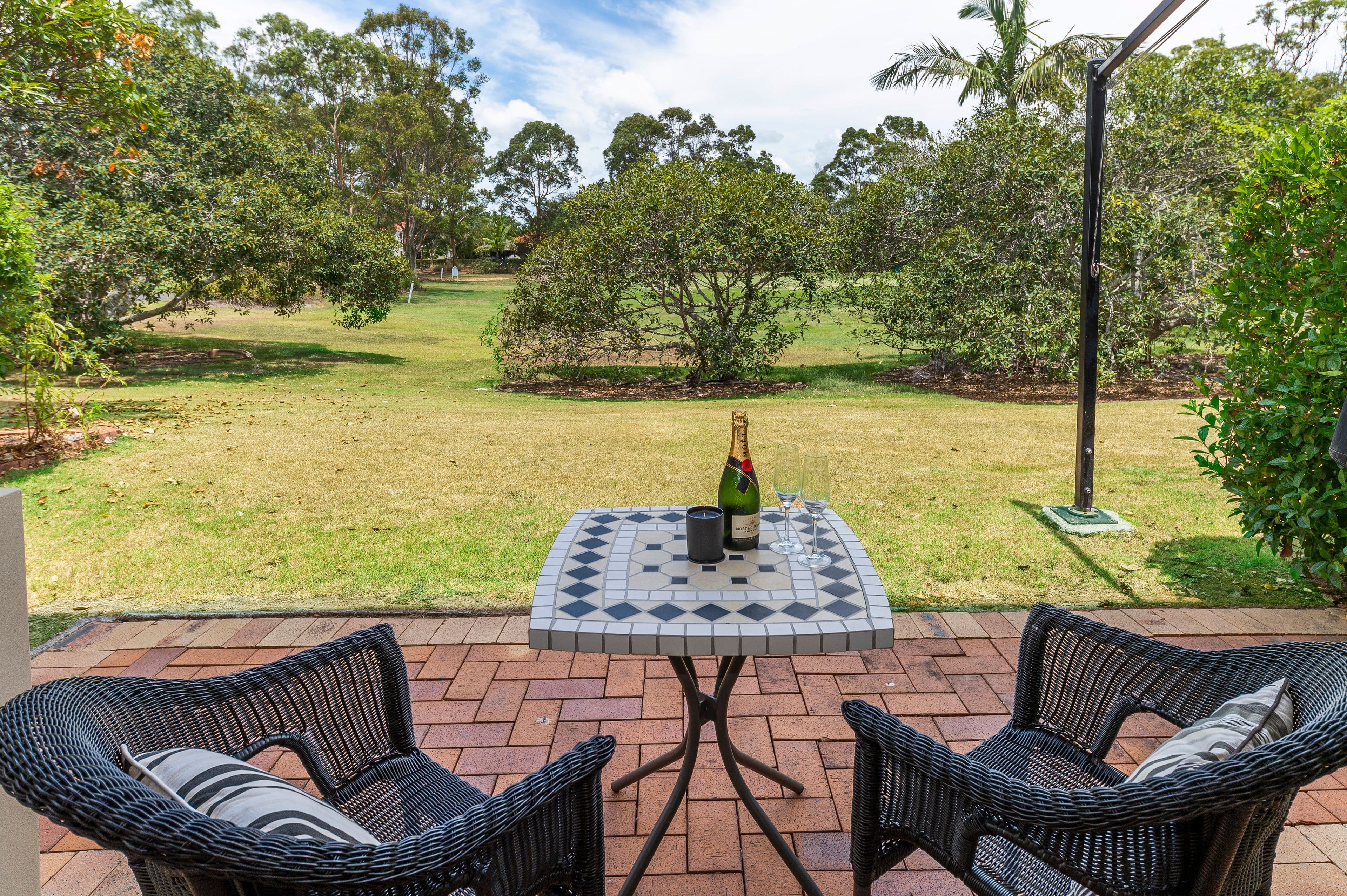 8118 Magnolia Gardens Court, Hope Island QLD 4212, Hope Island - Thumbnail 3