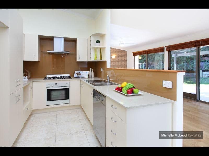3 Lambourn Street, CHAPEL HILL QLD 4069, Chapel Hill - Thumbnail 2