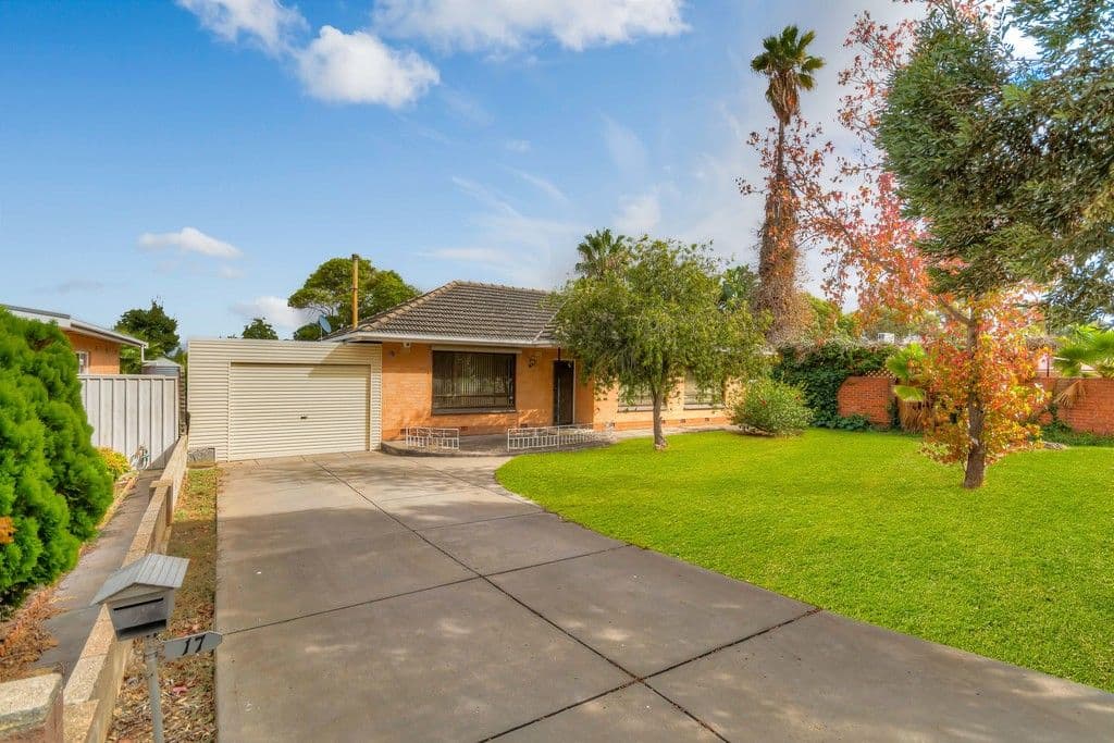 17 Morris Drive, Valley View SA 5093, Valley View - Image 1