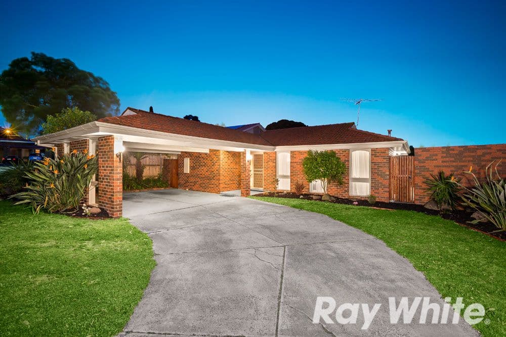 11 Collendina Crescent, Scoresby VIC 3179, Scoresby - Image 1