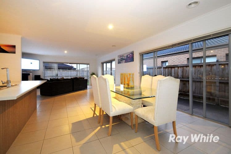 81 Charlbury Crescent, CRANBOURNE NORTH VIC 3977, Cranbourne North - Thumbnail 7