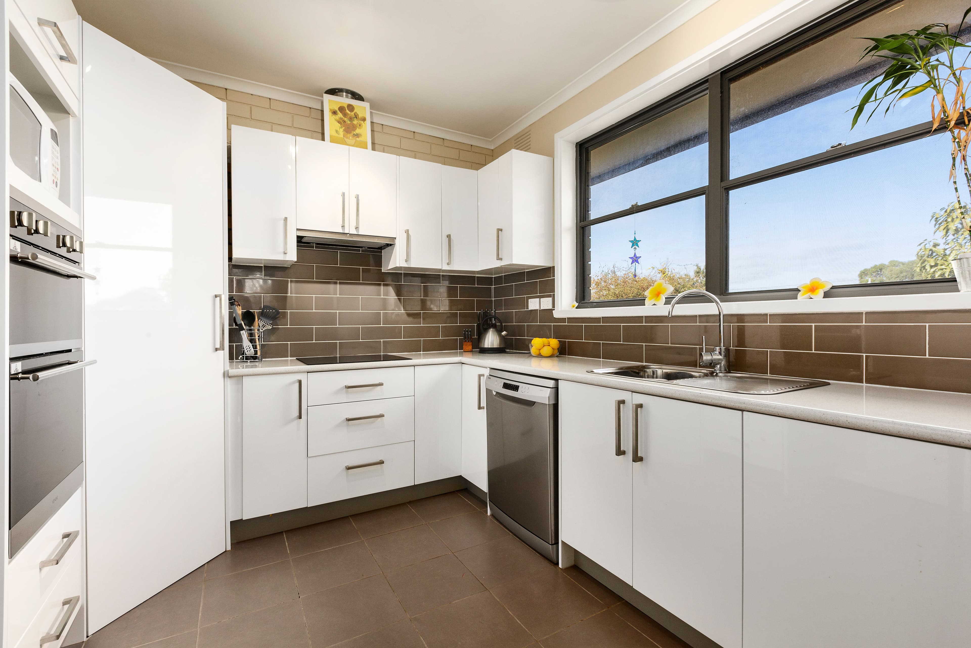 34 Swanson Crescent, Chadstone VIC 3148, Chadstone - Thumbnail 3