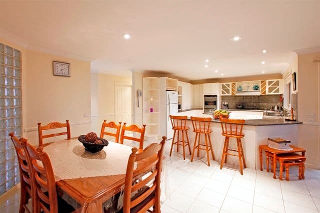 213 Broadhurst Avenue, RESERVOIR VIC 3073, Reservoir - Thumbnail 5