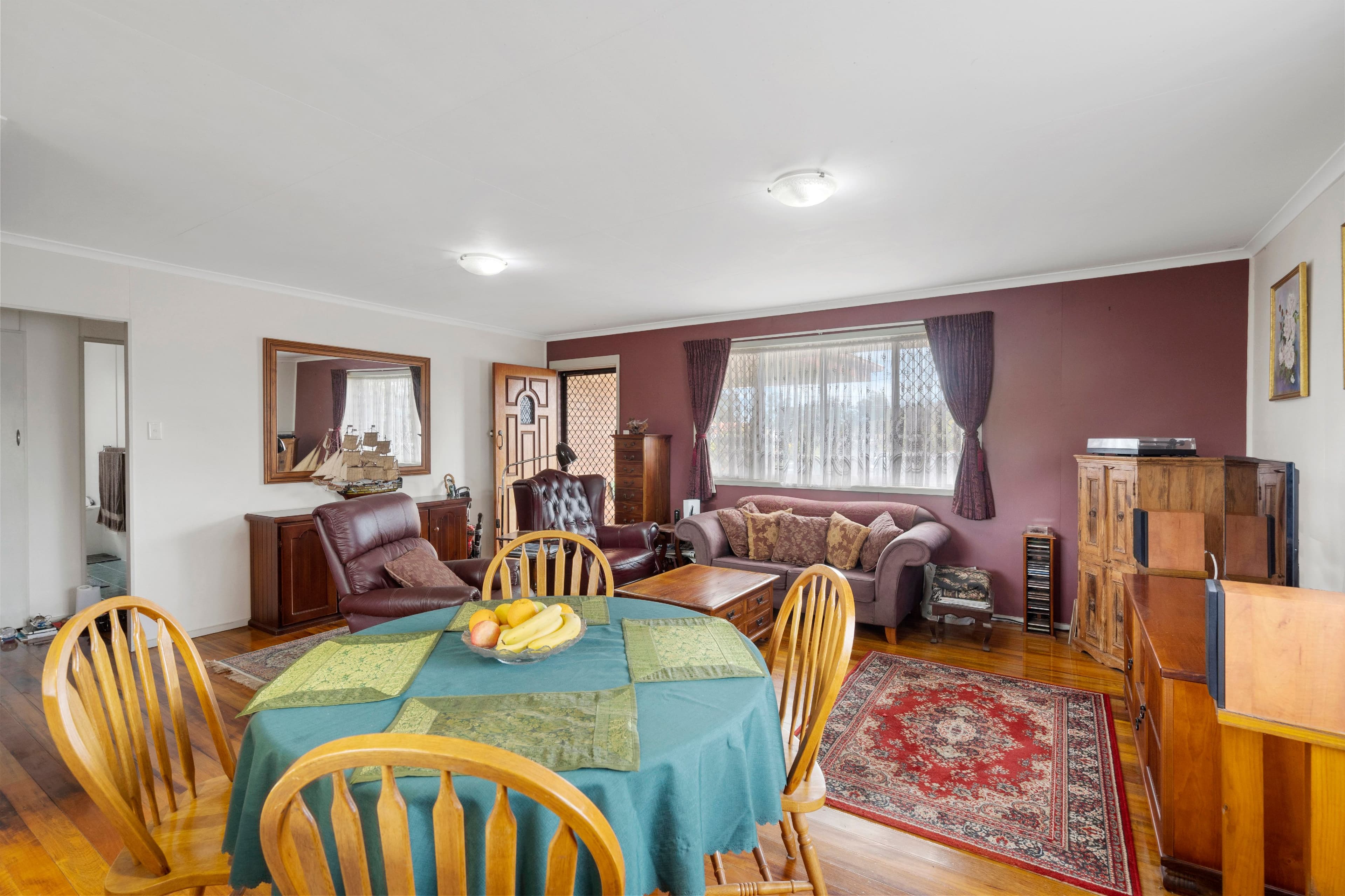 27 Karen Street, Woodridge QLD 4114, Woodridge - Thumbnail 4