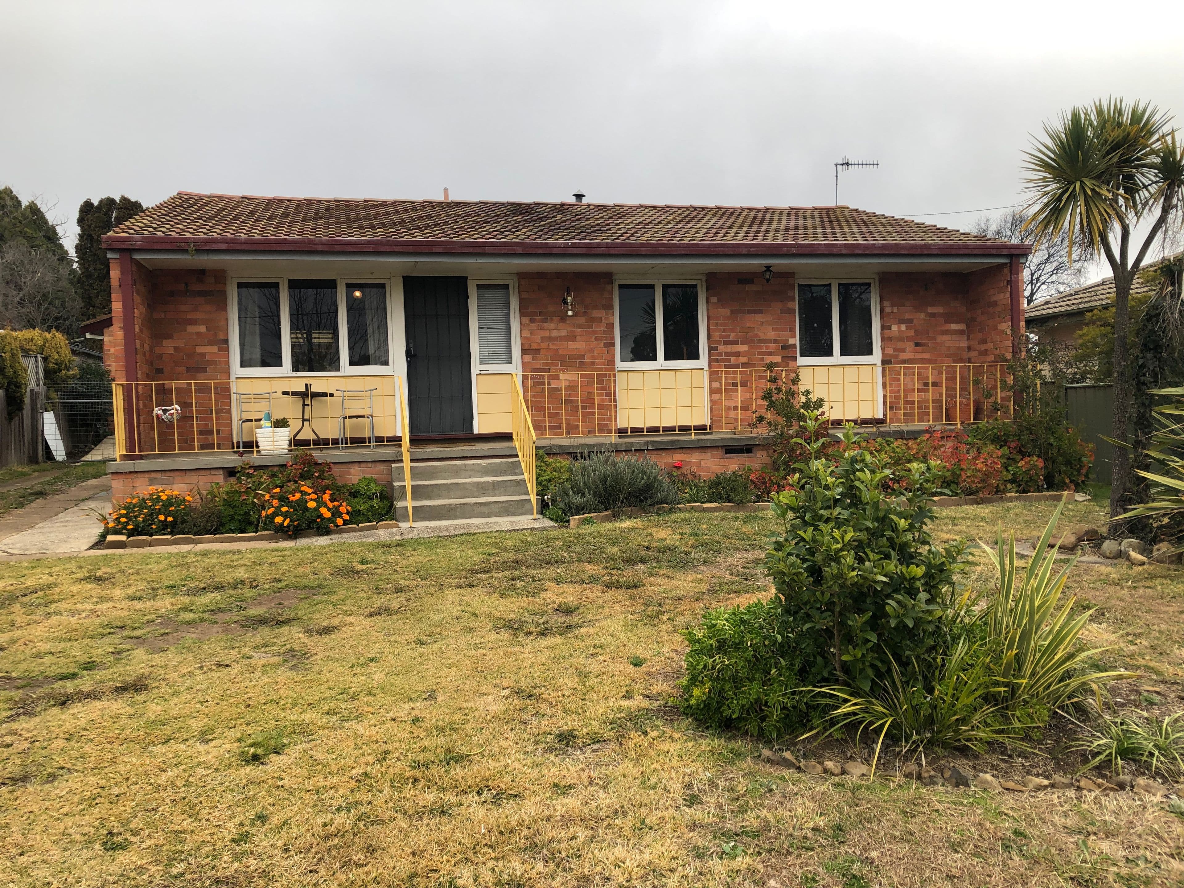 19 Robinson, Glen Innes NSW 2370, Glen Innes - Image 1