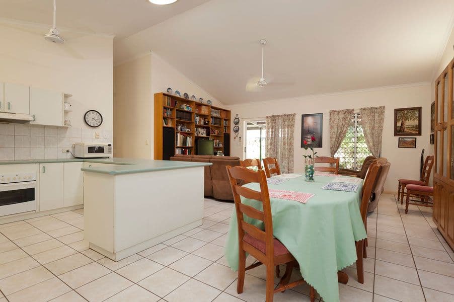 33 Hutchison Terrace, BAKEWELL NT 0832, Bakewell - Thumbnail 2