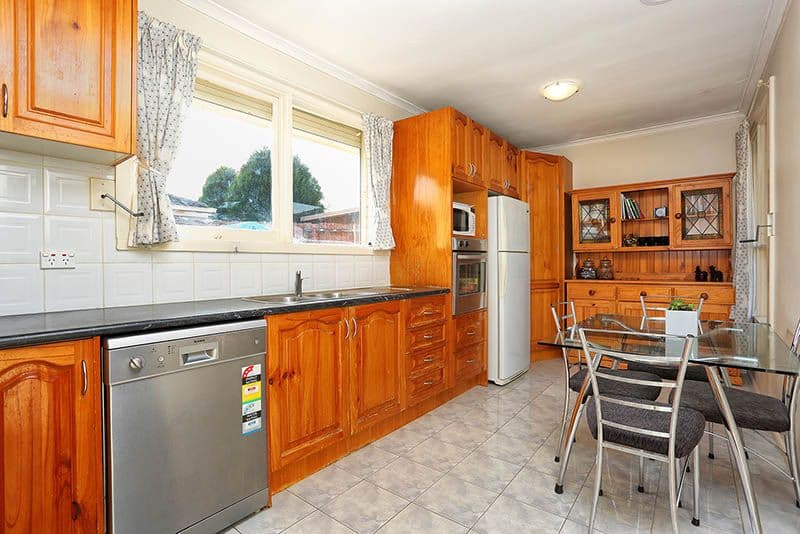 4 Poplar Street, Thomastown VIC 3074, Thomastown - Thumbnail 2