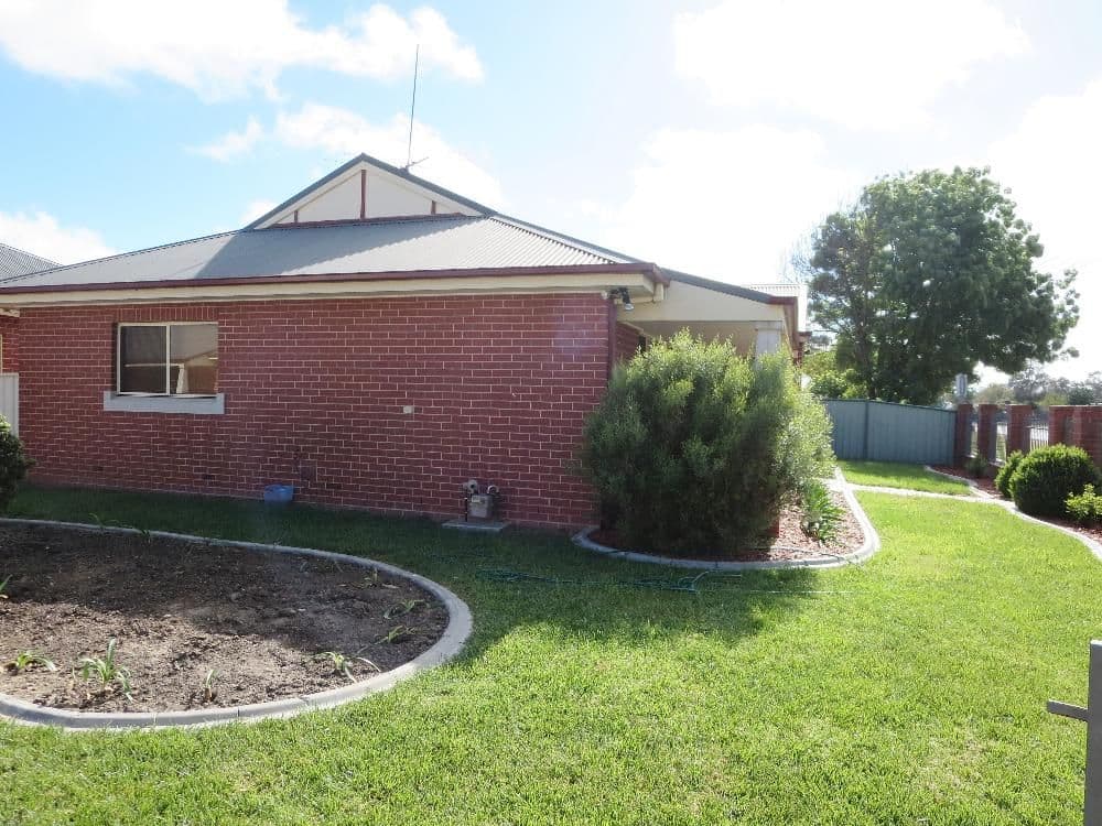 108 Adams Street, JINDERA NSW 2642, Jindera - Thumbnail 4