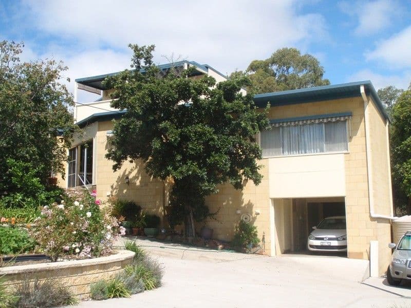 10 Delhi Street, SEYMOUR VIC 3660, Seymour - Image 1