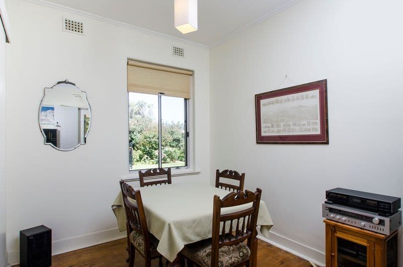 17 Leane Avenue, GLENELG NORTH SA 5045, Glenelg North - Thumbnail 4