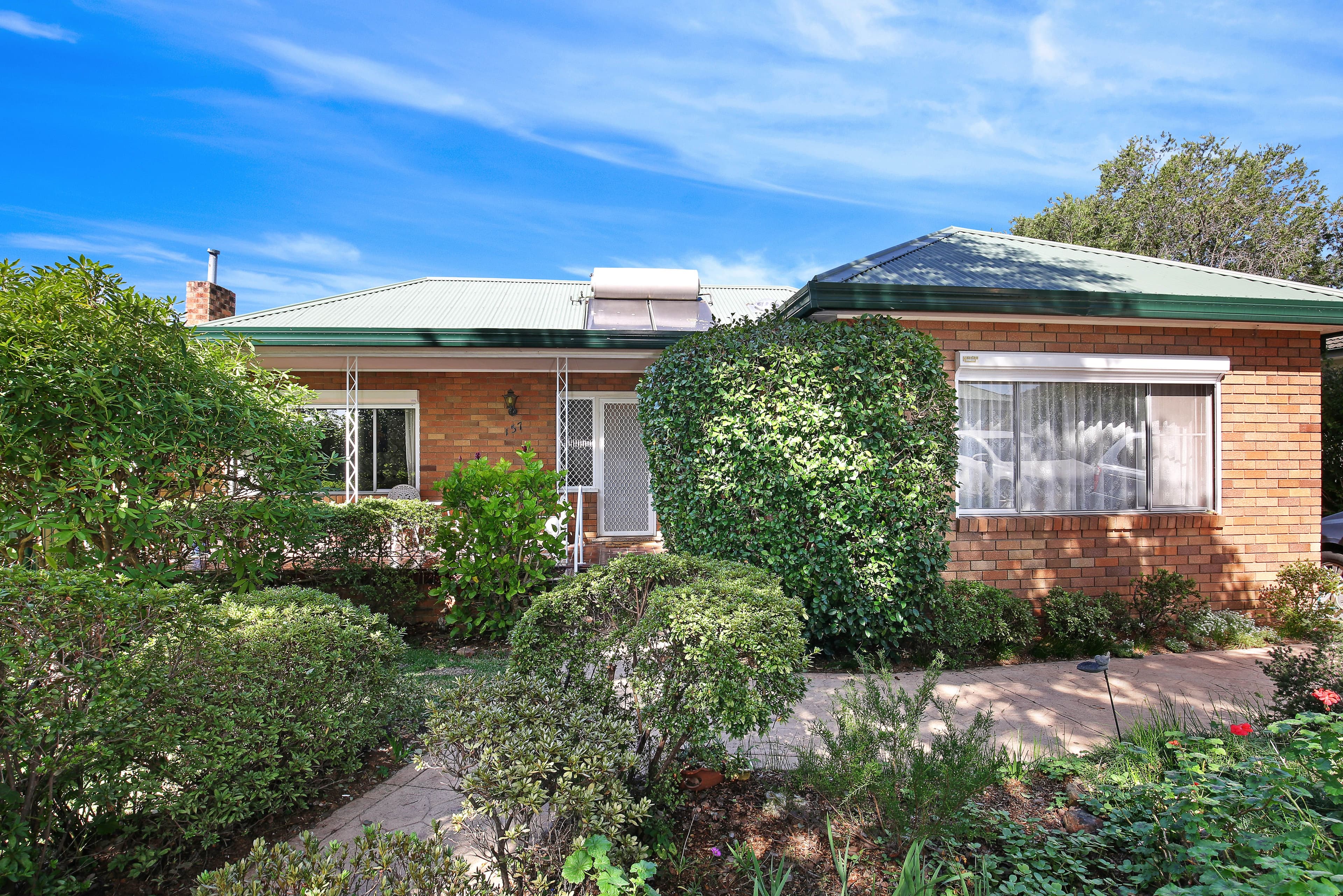 157 Farmborough Road, Farmborough Heights - Image 1