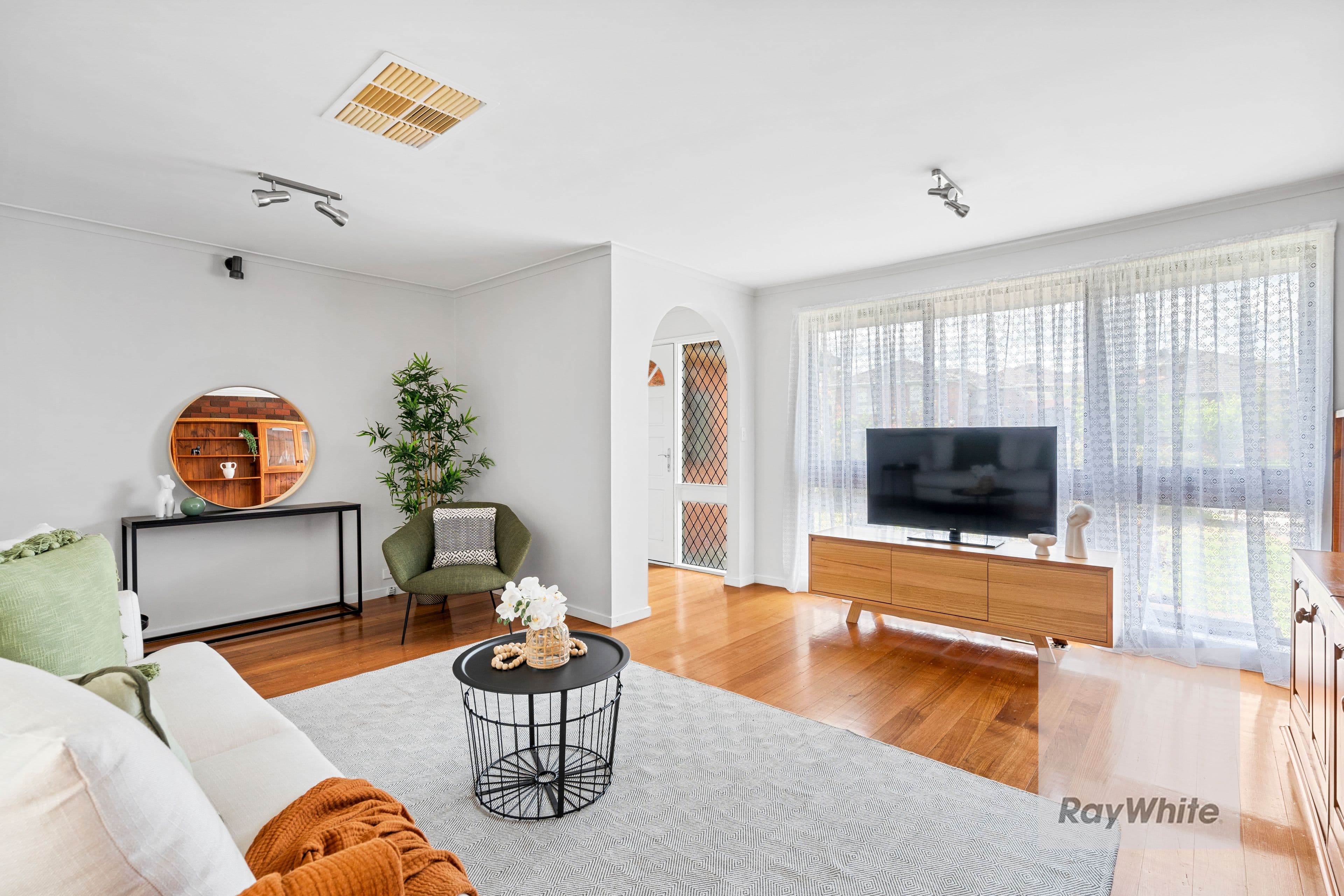 31 Tasman Drive, Bundoora VIC 3083, Bundoora - Thumbnail 3