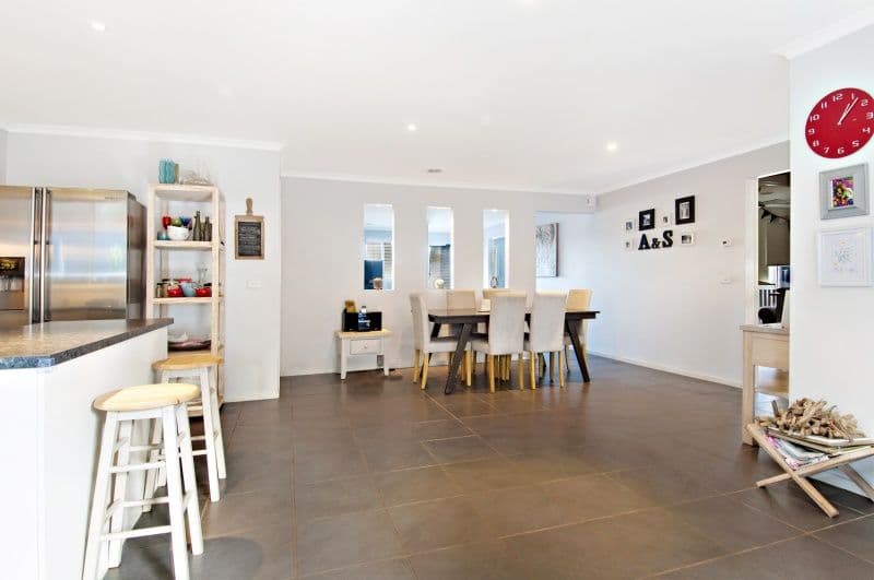 6 Birdrock Court, CARRUM DOWNS VIC 3201, Carrum Downs - Thumbnail 5