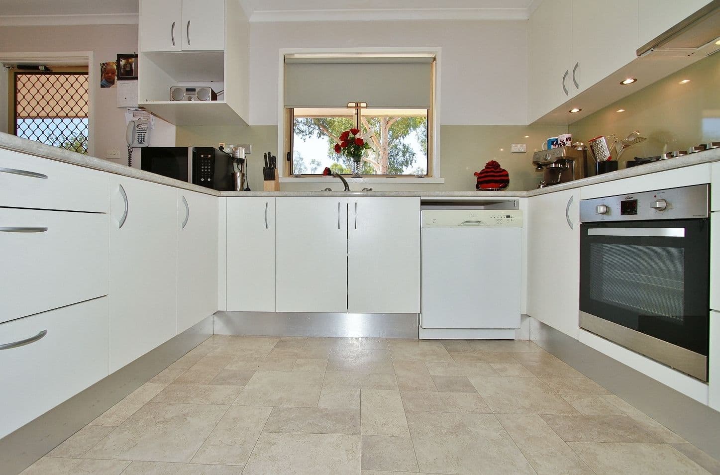 42 Ross Street, Heathcote VIC 3523, Heathcote - Thumbnail 3