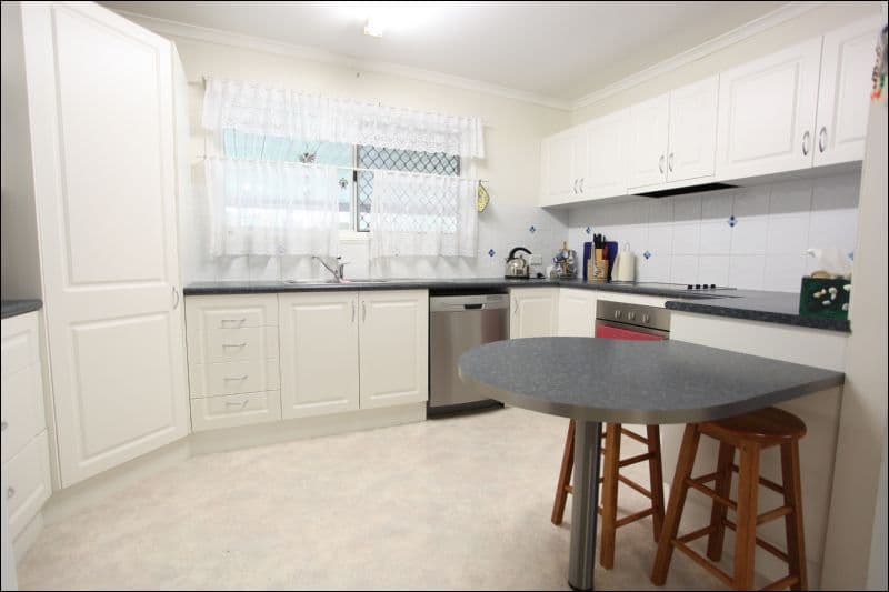 16 Roland Court, PEAK CROSSING QLD 4306, Peak Crossing - Thumbnail 8