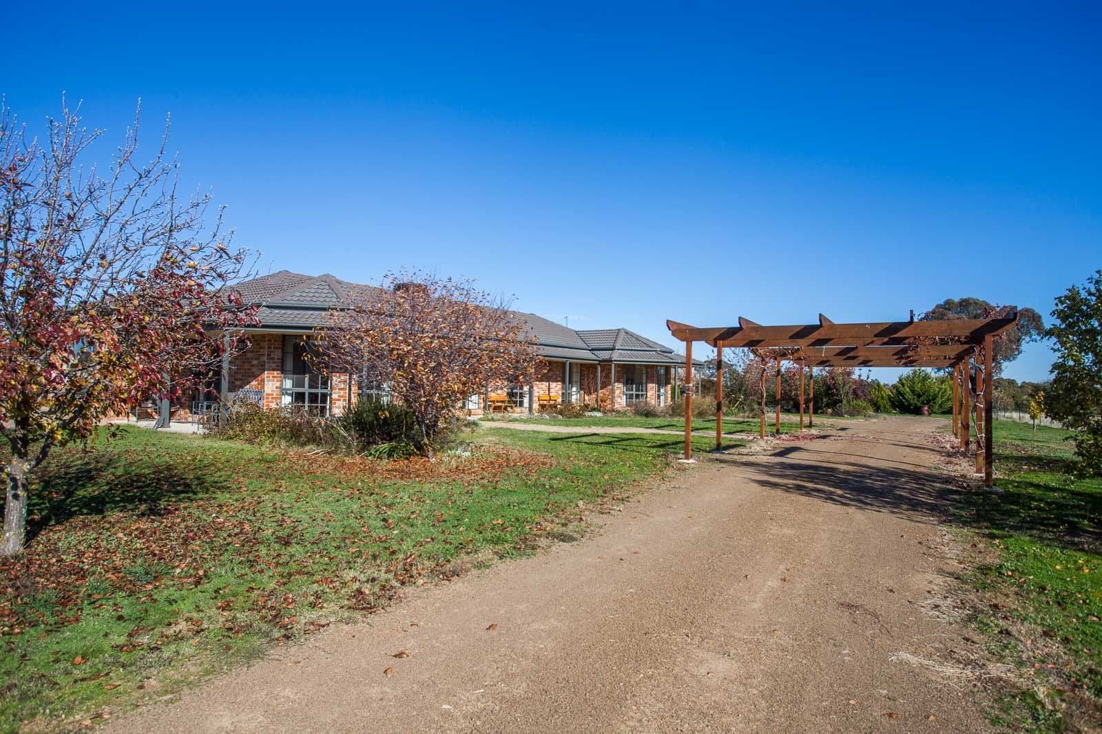 117 Farm Street, Boorowa - Thumbnail 2