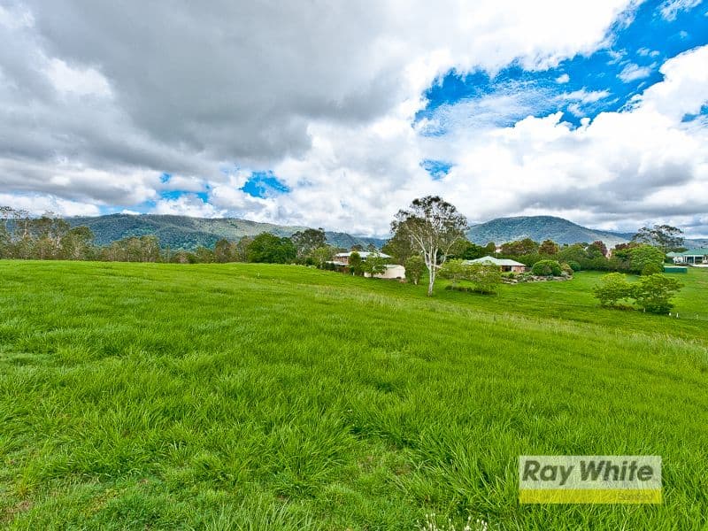 8 Angshelle Court, SAMFORD VALLEY QLD 4520, Samford Valley - Thumbnail 3