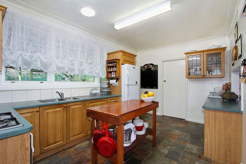 42 TAMWORTH Road, KILSYTH VIC 3137, Kilsyth - Thumbnail 7