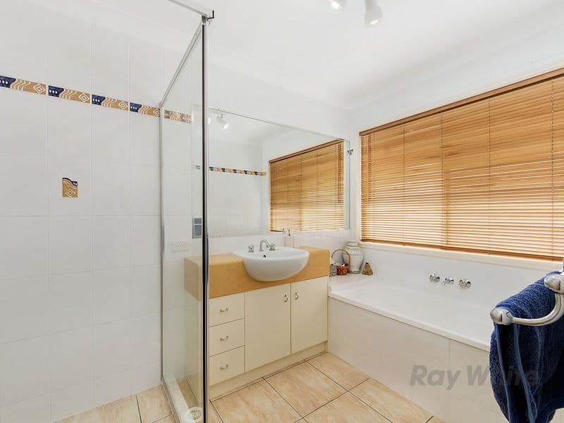 16 Pepperina Court, Ormeau QLD 4208, Ormeau - Thumbnail 6