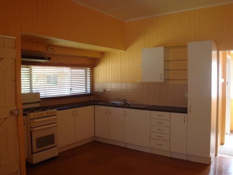 573 Oxley Road, SHERWOOD QLD 4075, Sherwood - Thumbnail 3